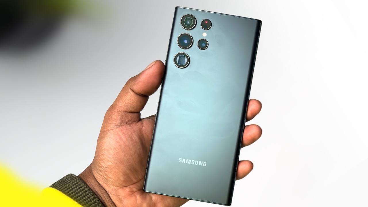 Galaxy S22 ULTRA Design