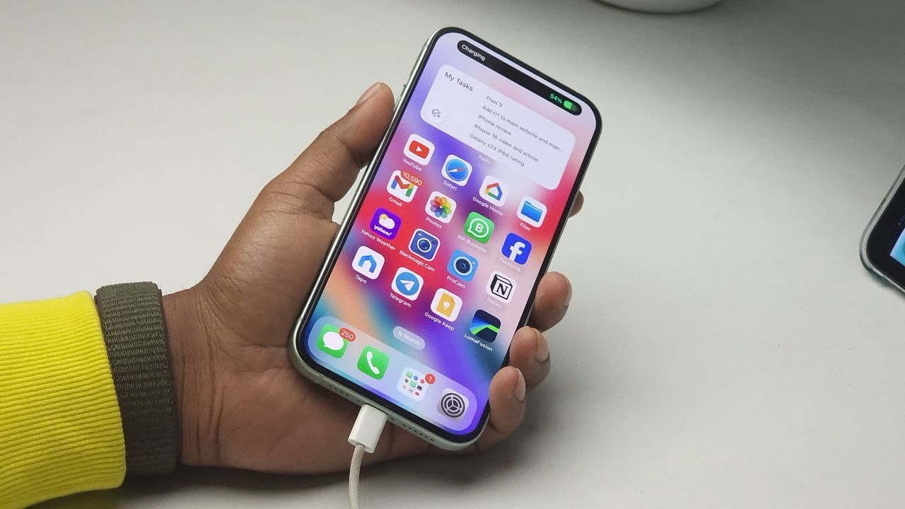 USB-C Apple iPhone 15 Plus